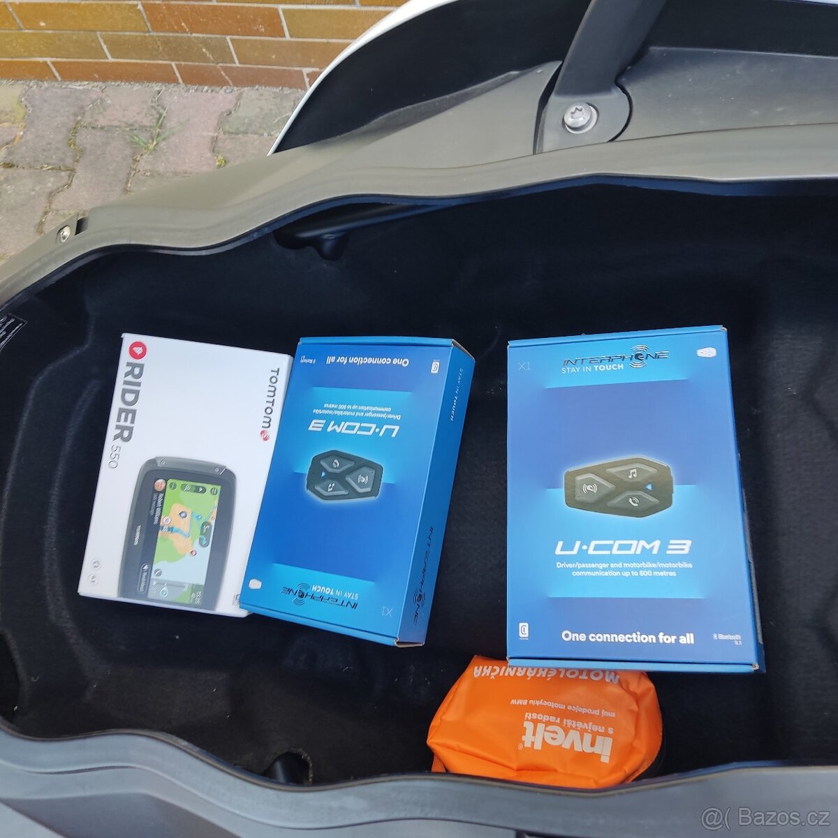 Intercom Zn U -COM 3 - 2