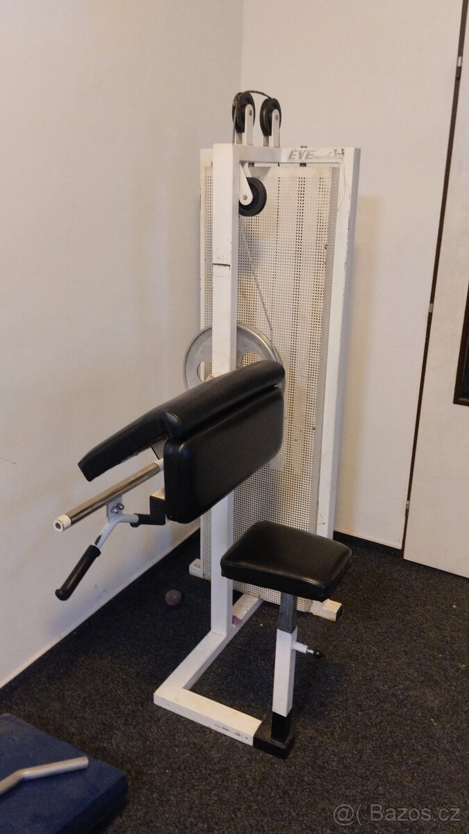 Scottova lavice, posilovací stroj - 2