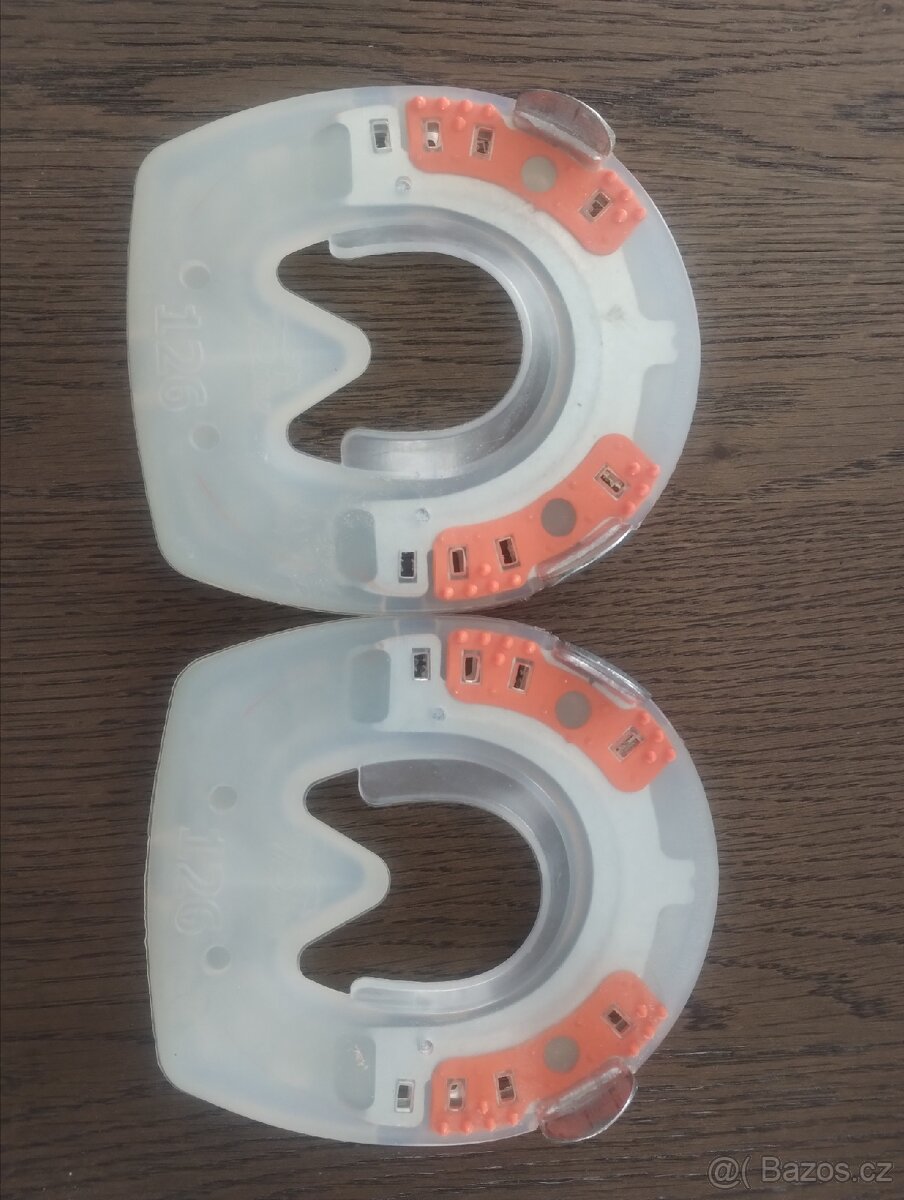 Prodám plastové podkovy Duplo Clipped + Profilled - 2