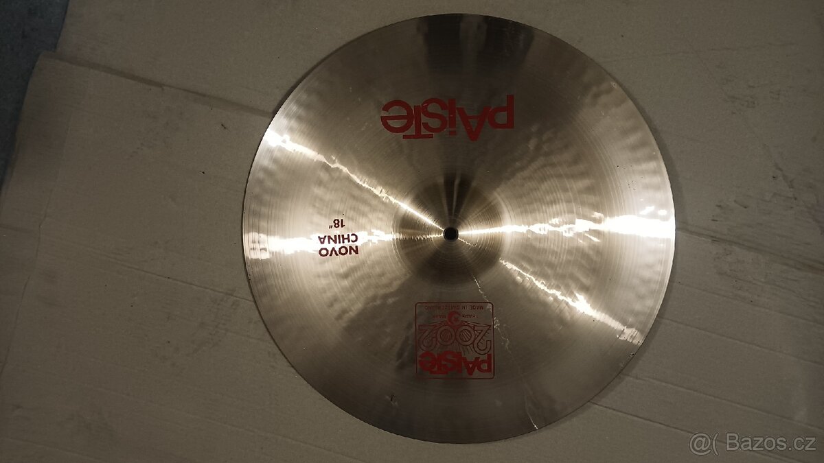Paiste 2002 Novo China 18"
- 2