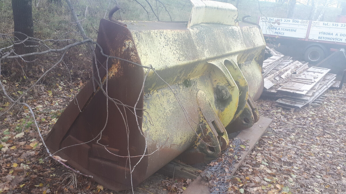 lopata na Volvo - 2