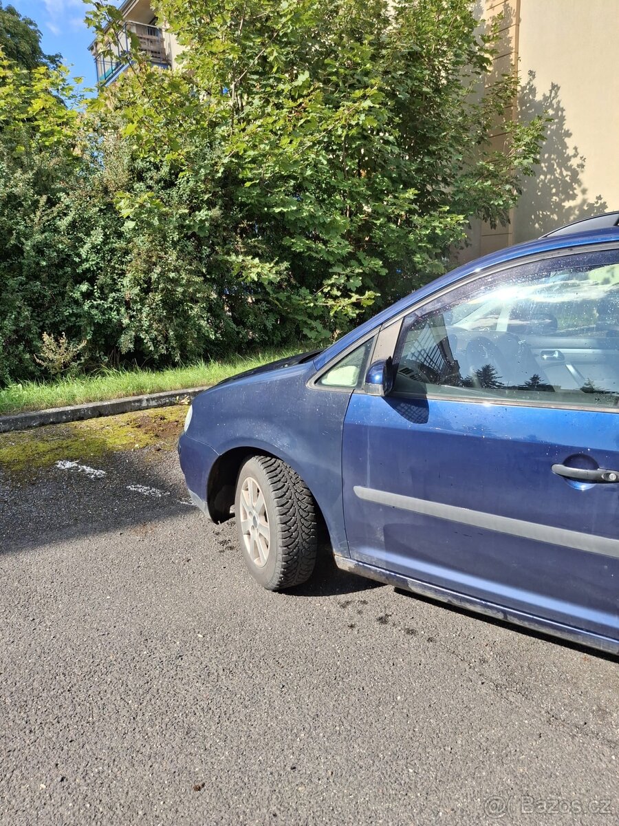 Vw touran 1.9 tdi 74 kw - 2