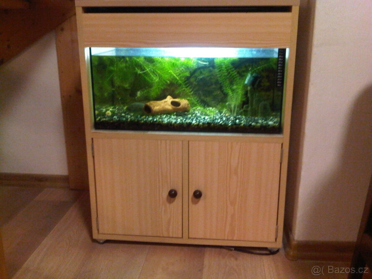 Akvárium se skříní - 2