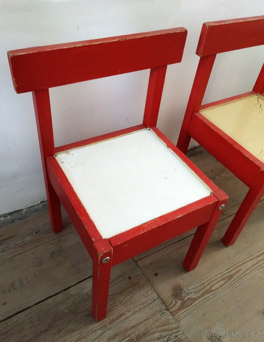 2x dětská dřevěná židlička - 2