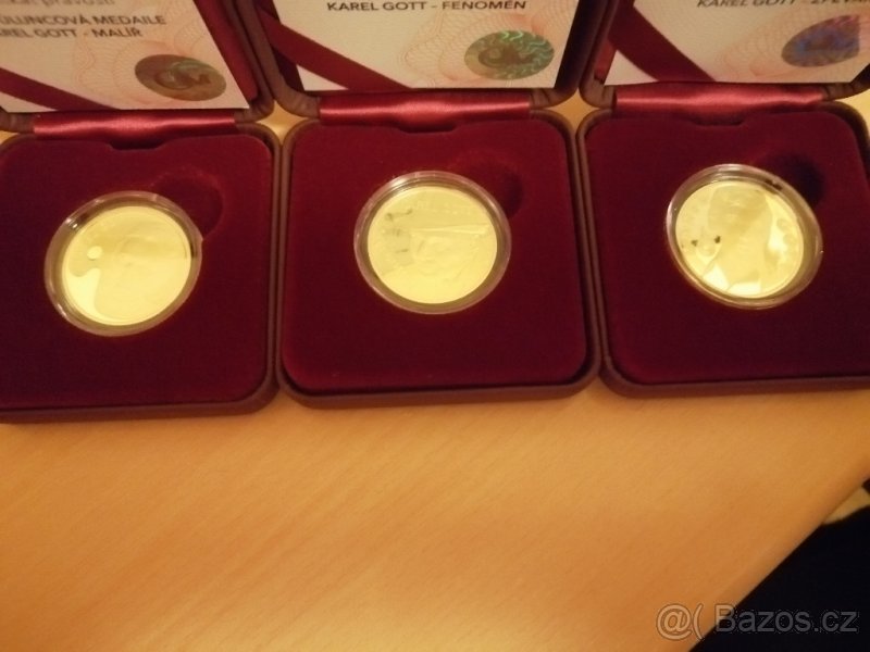 Zlaté půluncové číslované medaile/mince Karel Gott - 2