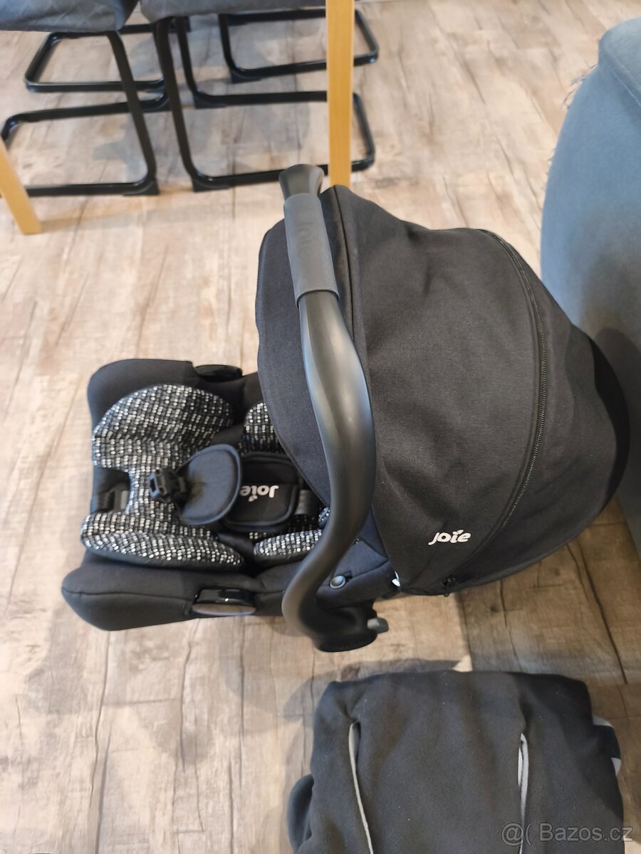 Autosedačka joie - 2