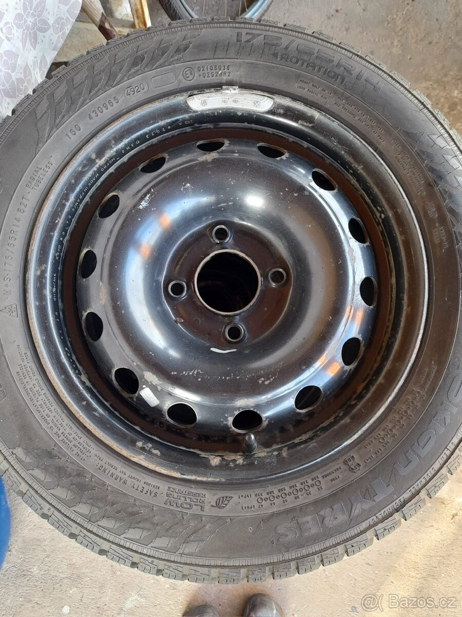 Zimní pneumatiky na discích 175/65 R14 - 2