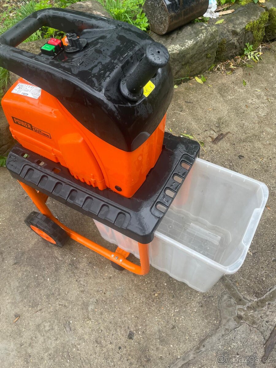 Zahradní drtič Patriot PC 2800 - elektrický, 2x nůž, 2800w - 2