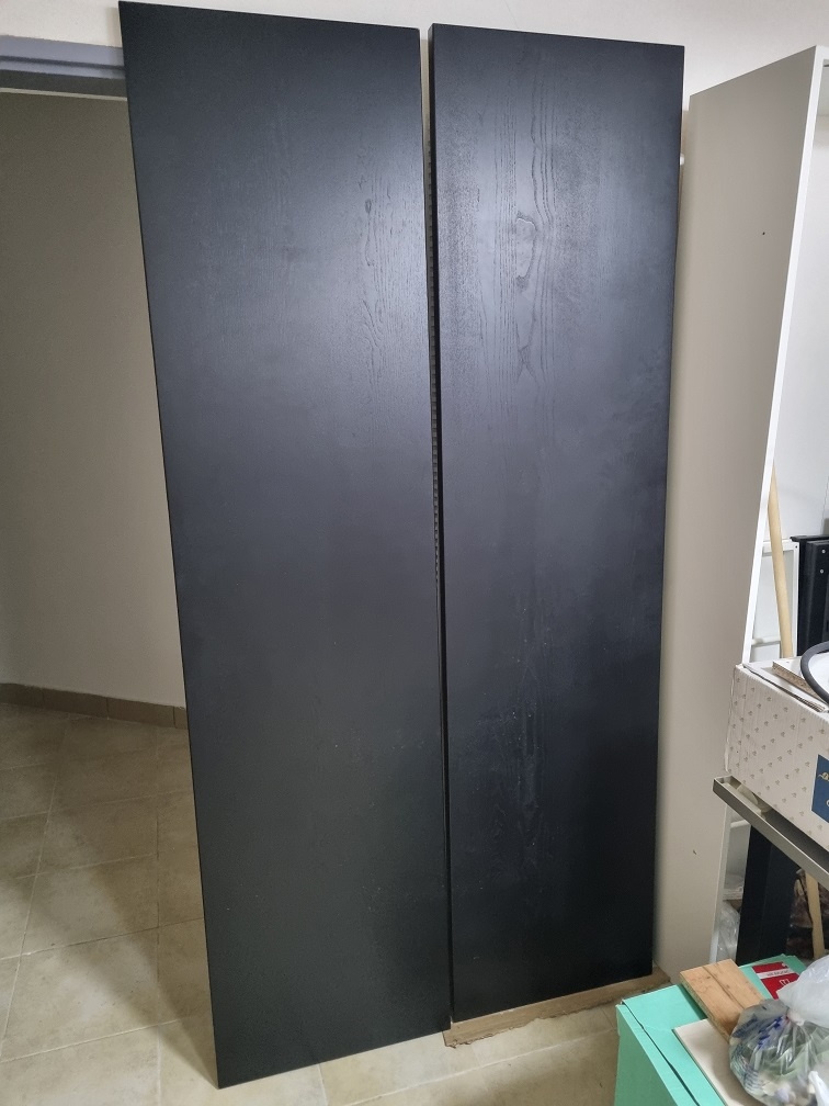 Nabízím k prodeji udržovaný a velmi prostorný kuchyňský stůl - 2