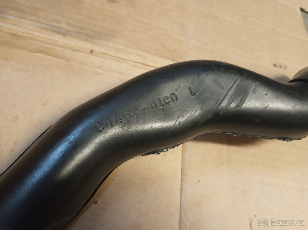 Suzuki GSX-R 1100 M-N - náfuky do přední kapoty - 2