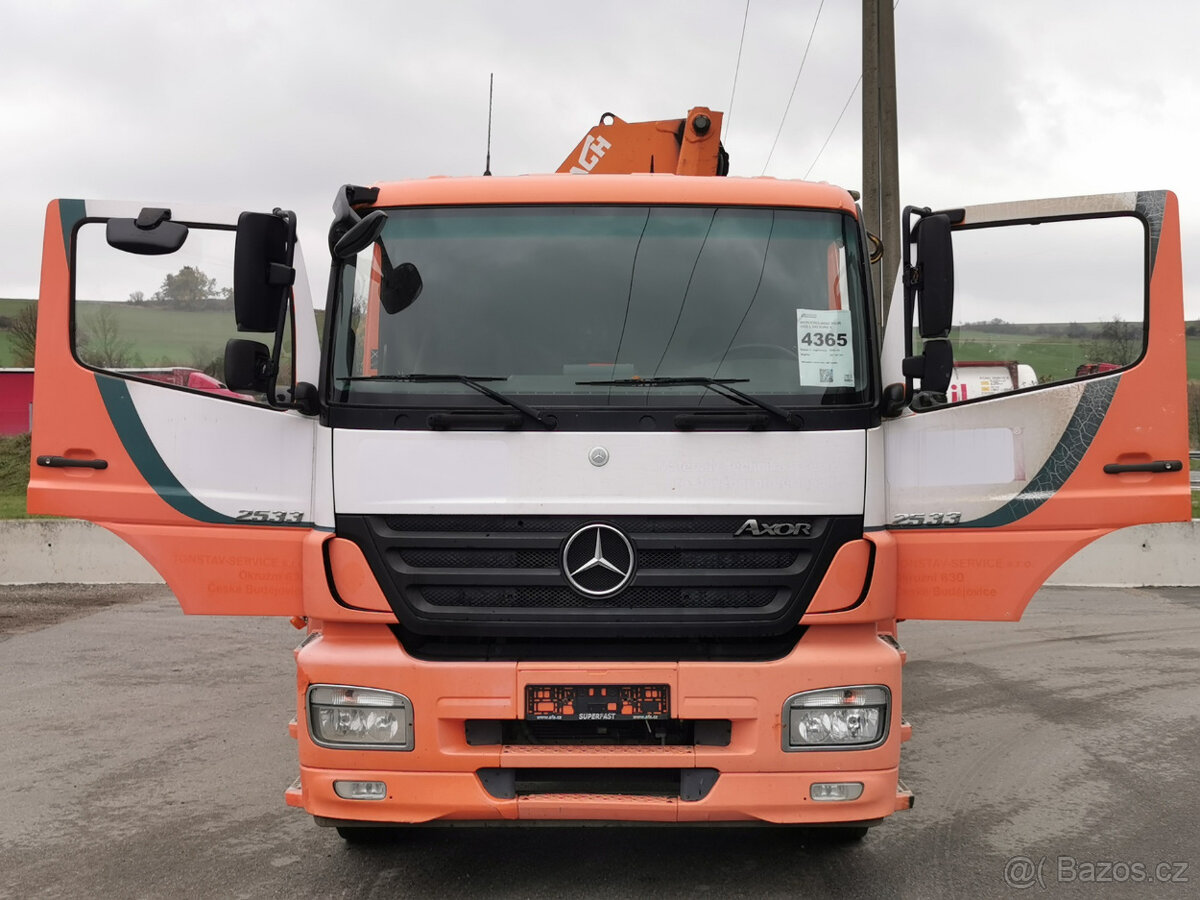 Prodám MERCEDES-BENZ AXOR 2533 L 6X2 E4 valník s hydr. rukou - 2