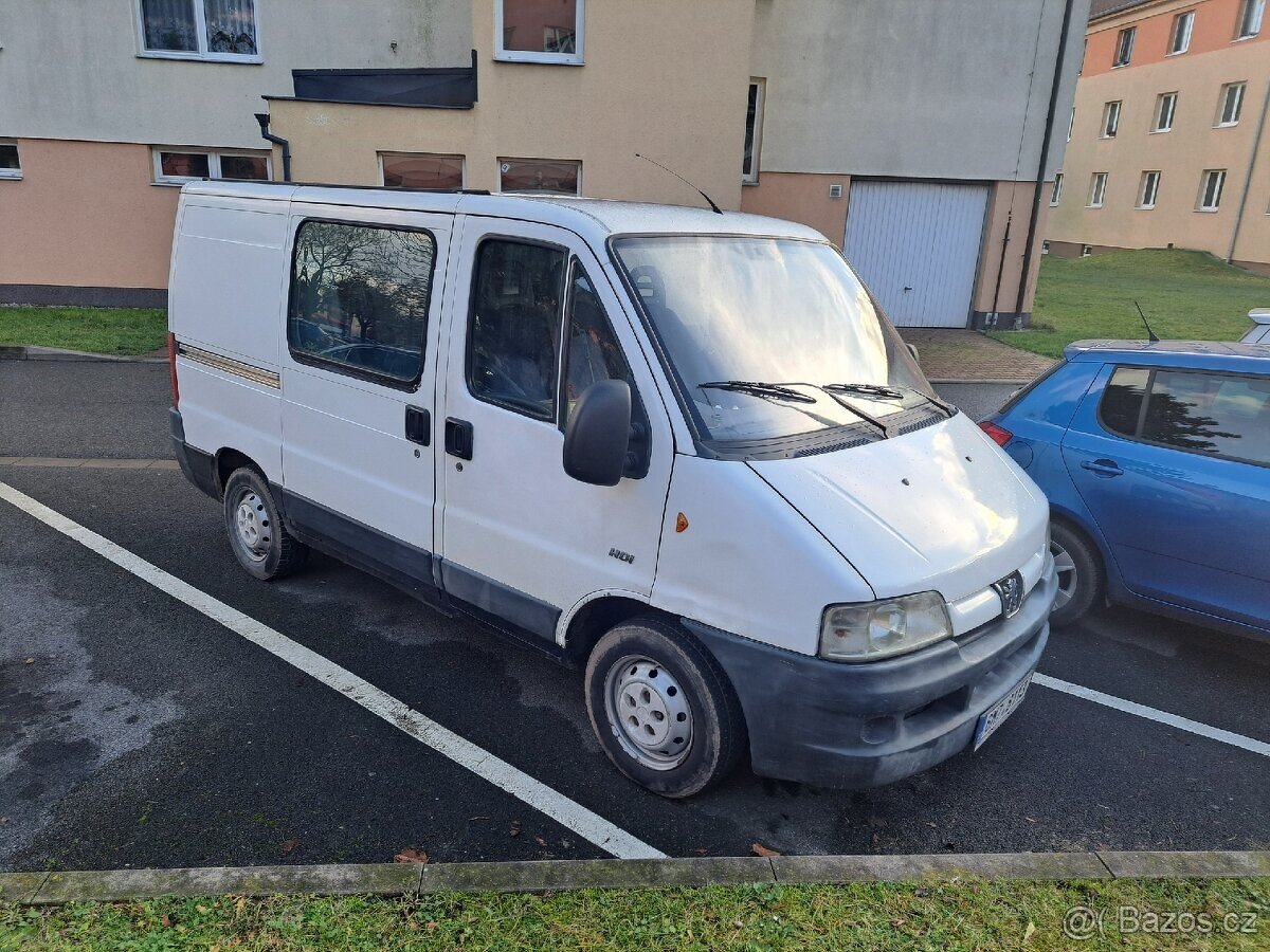 Peugeot Boxer 2.8 / 2005 6 míst STK 7/2027 bez koroze - 2