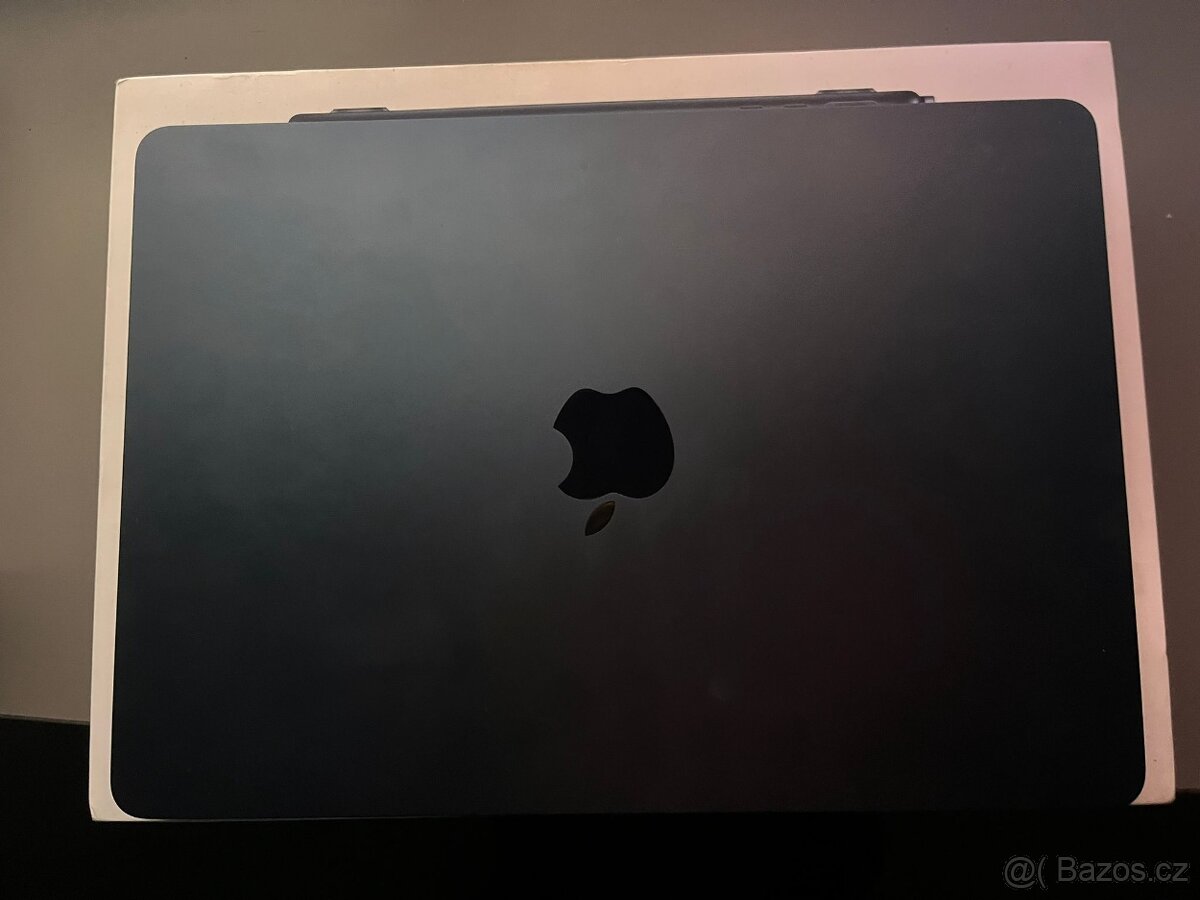 MacBook Air 13" M4 CZ 2025 Temně inkoustový - 2