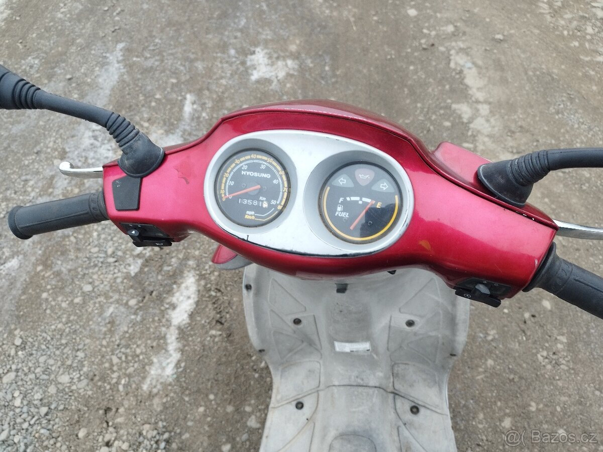 Prodám skútr Hyosung 50ccm 2t - 2