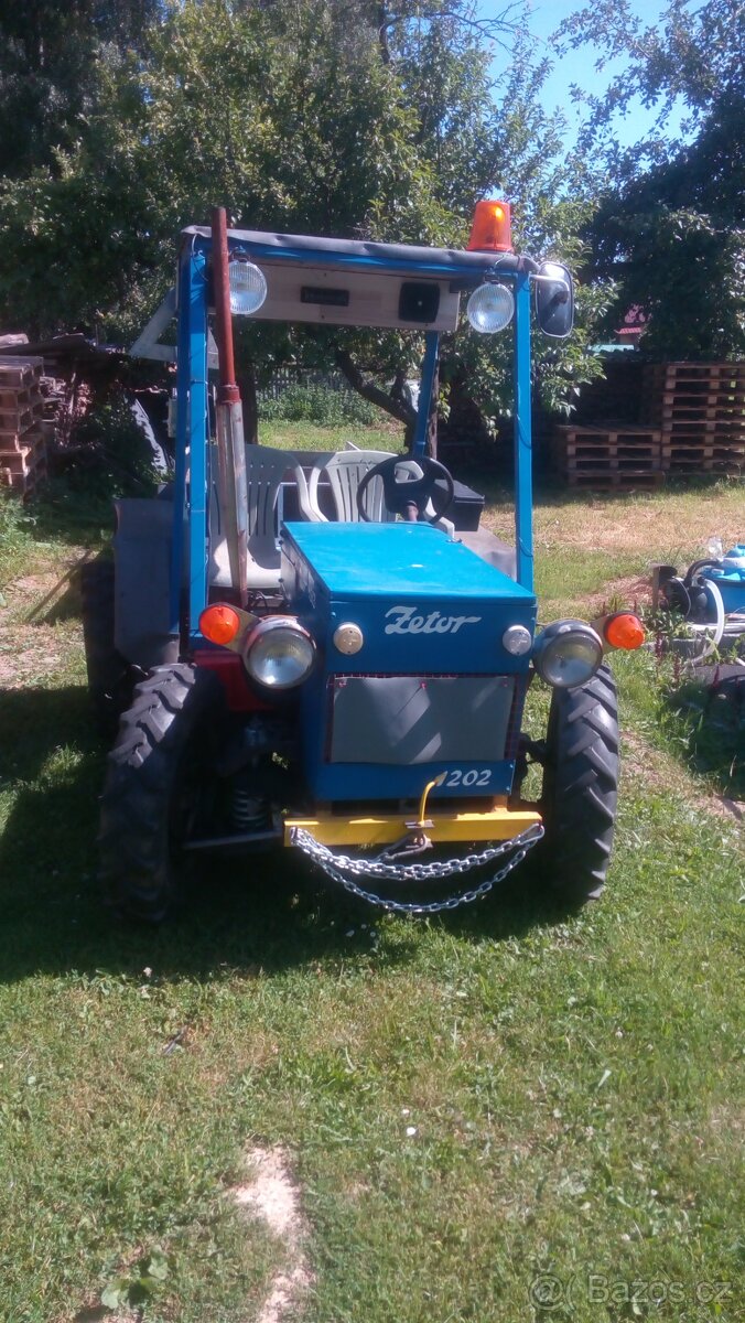 Malotraktor domácí výroby Škoda 1202 - 2