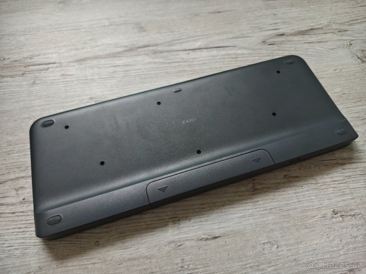 Bezdrátová klávesnice Logitech k400+ - 2