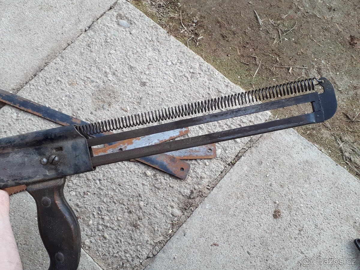 Historická záhadná pilka na dřevo ap. - 2