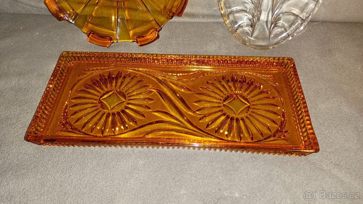 3x skleněný tác - 2