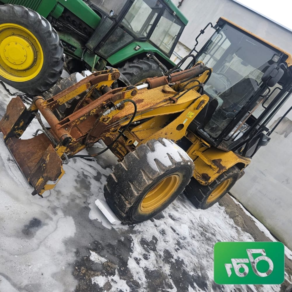 Díly na Cat 906 r.2006 - 2