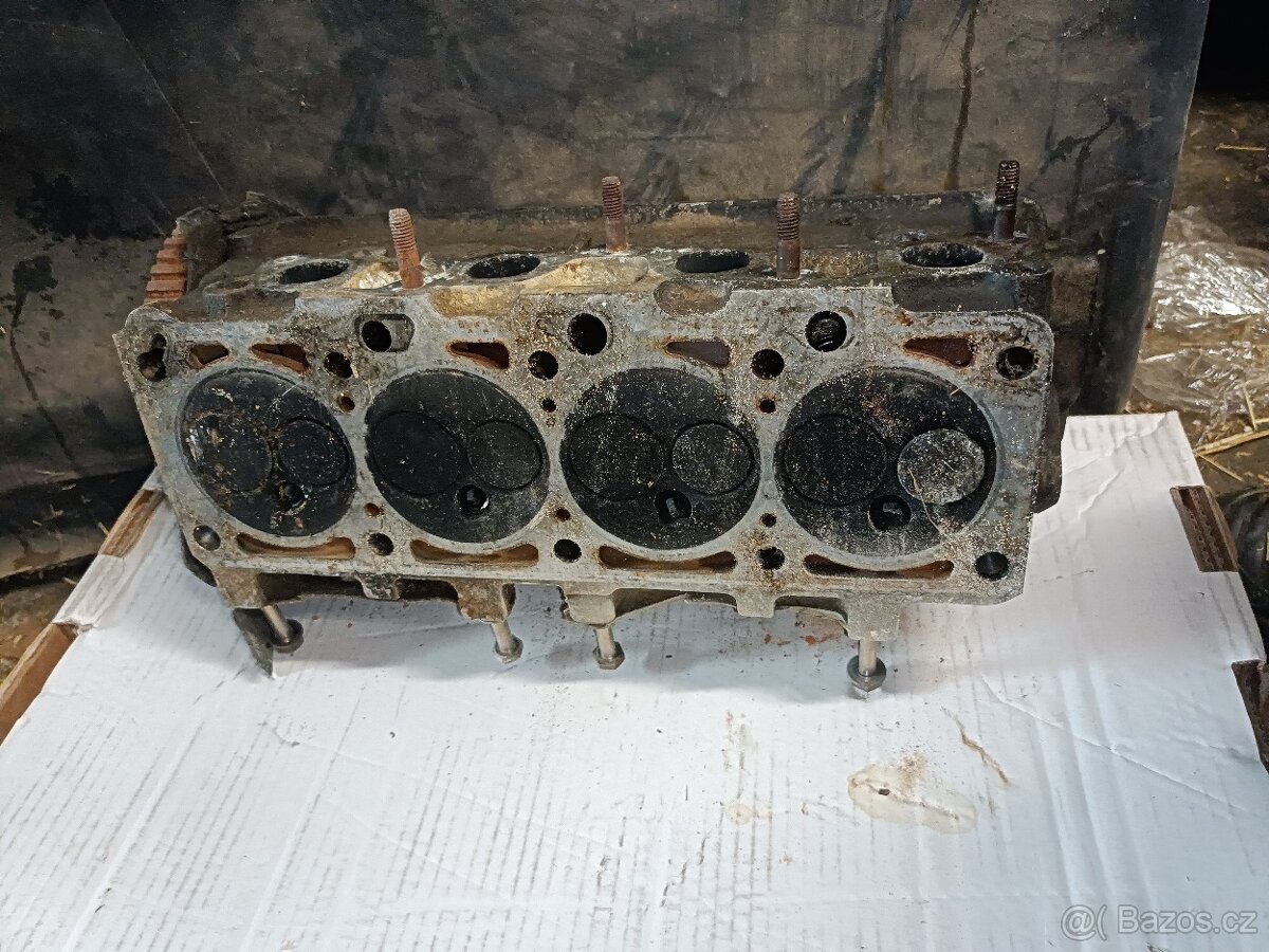 Hlava Wartburg 1,3 - 2