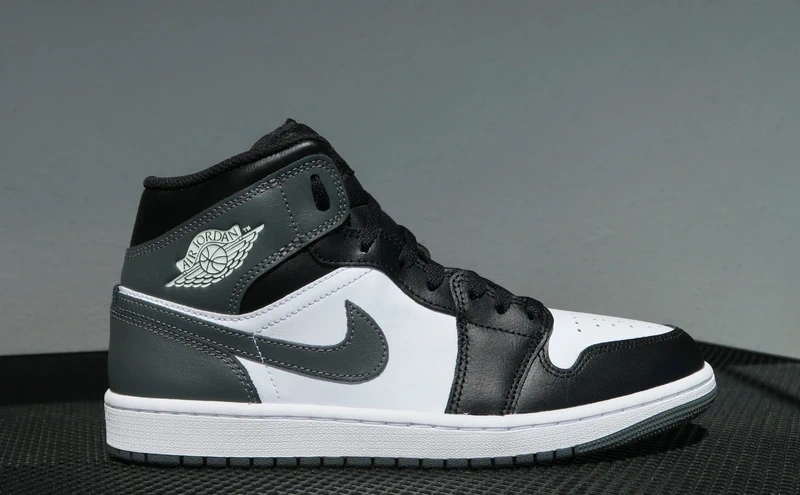 Prodám boty Jordan 1 Iron Grey - 2