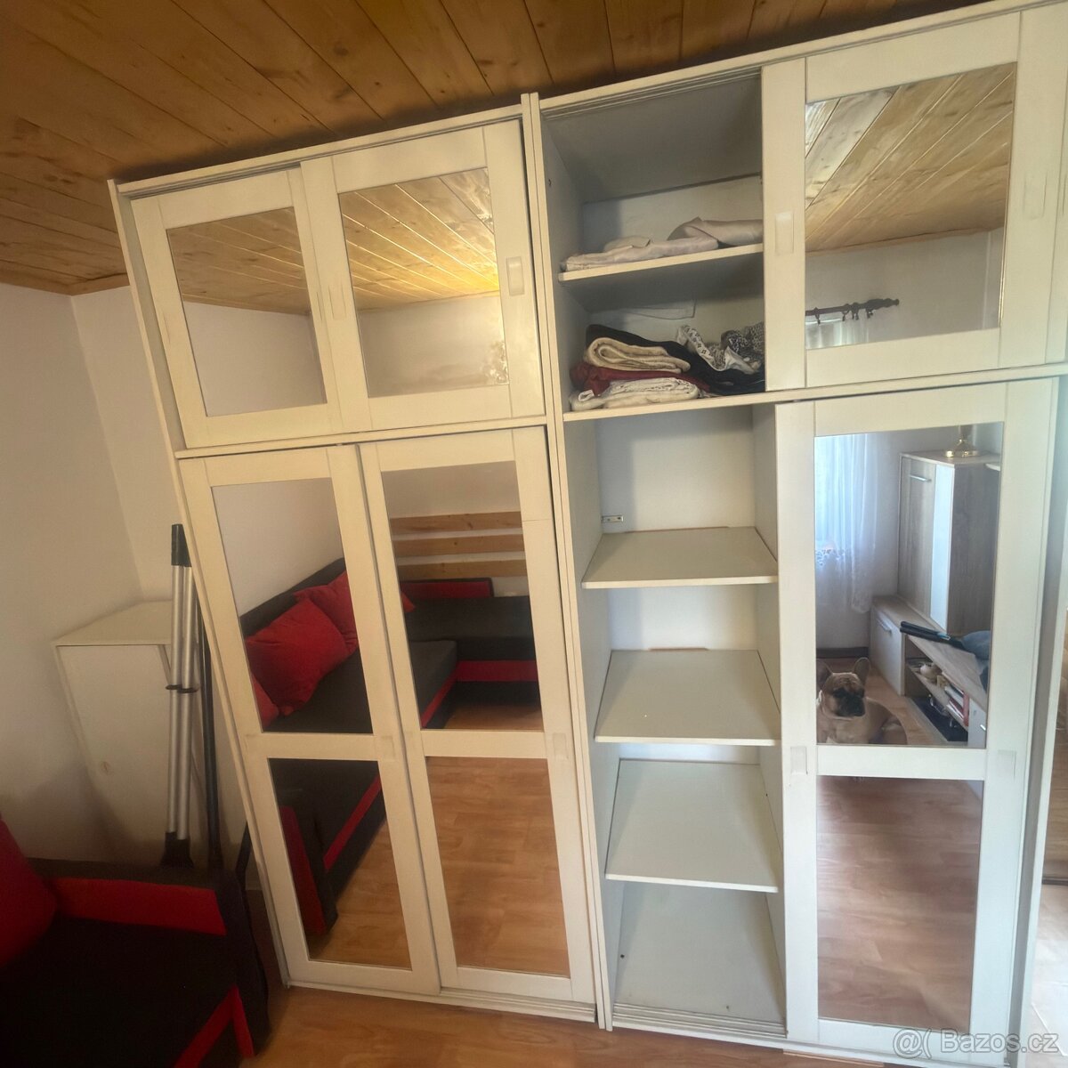 Starší šatní skříň - 2