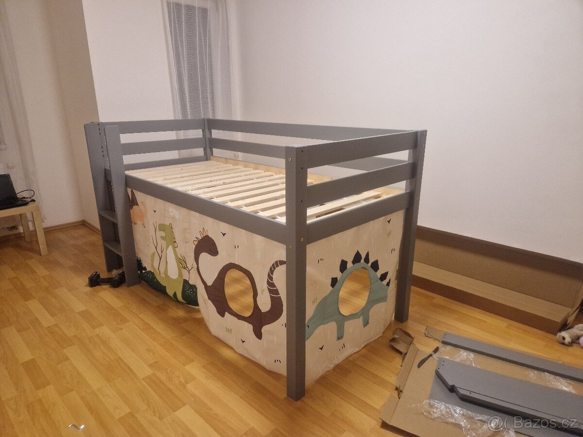 Postel se skluzavkou - 2