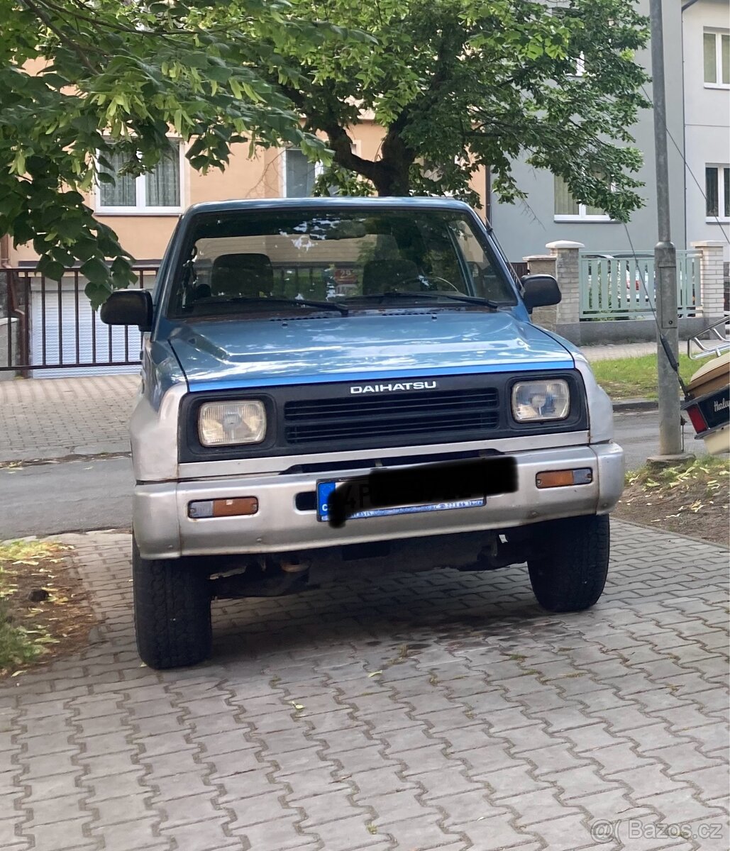 DAIHATSU Feroza - 2