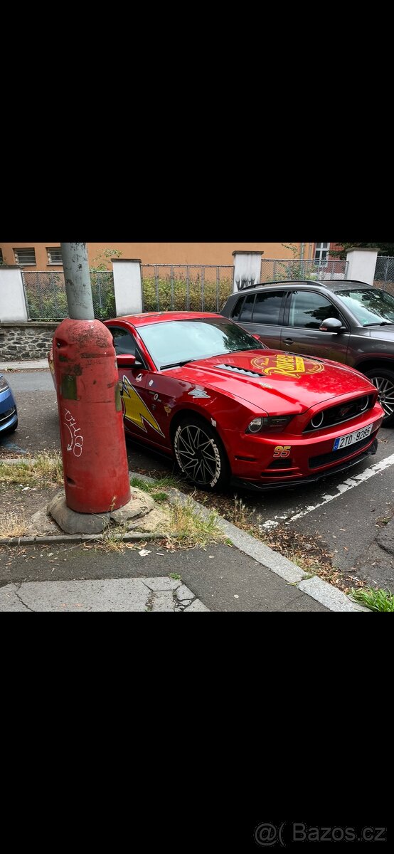 Prodám sveho mazlíka ford mustang 3.7 v6 2014 - 2