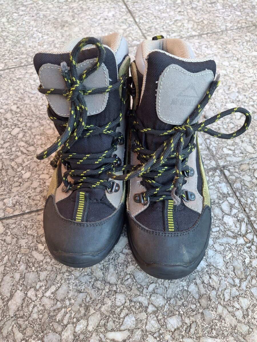 Dětské boty MC KINLEY- vel. 35- zeleno- černé - 2