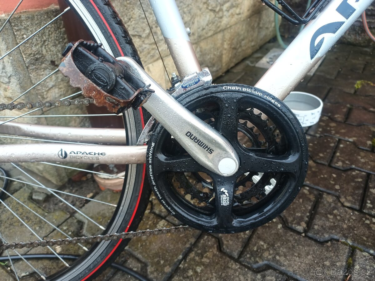 Trekingové kolo apache - 2