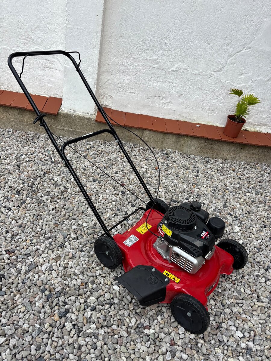 Benzínová sekačka - 2