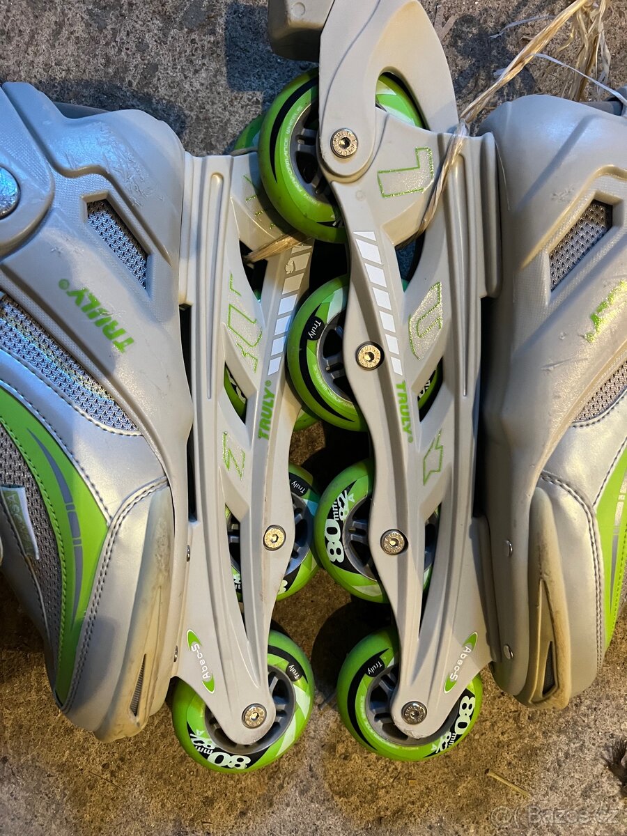 Kolečkové brusle TRULY® VENOSA 9.1 vel. 44 - 2