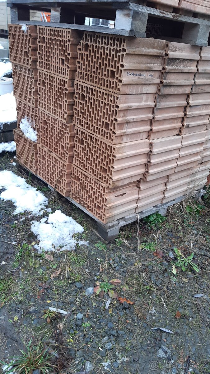 Cihla HELUZ 25 P15 broušená – 375×250×249 mm - 2