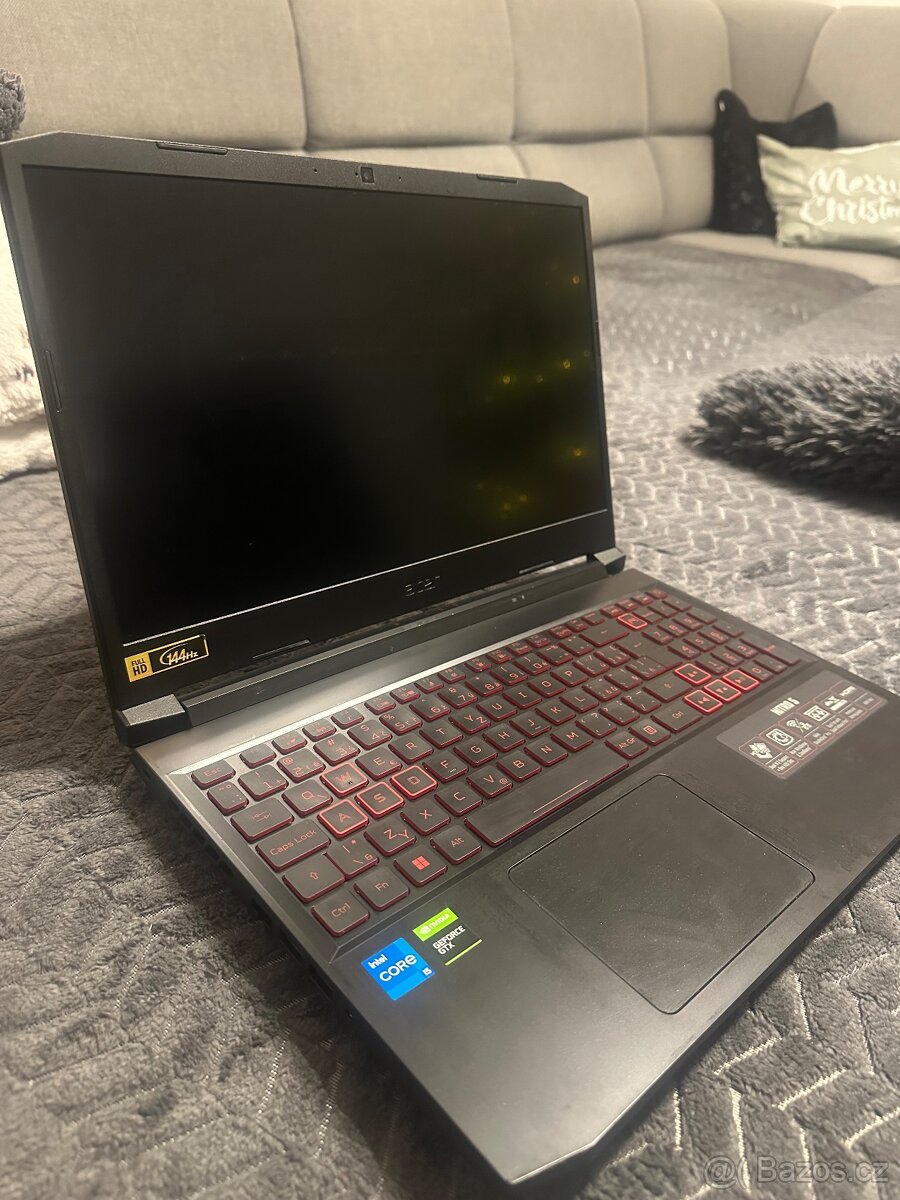 Herní notebook acer nitro V - 2