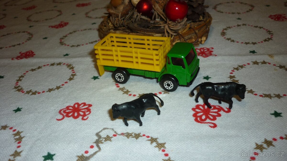 MATCHBOX SF CATTLE TRRUCK NO71 + BÝČKOVÉ NEHRANÝ - 2
