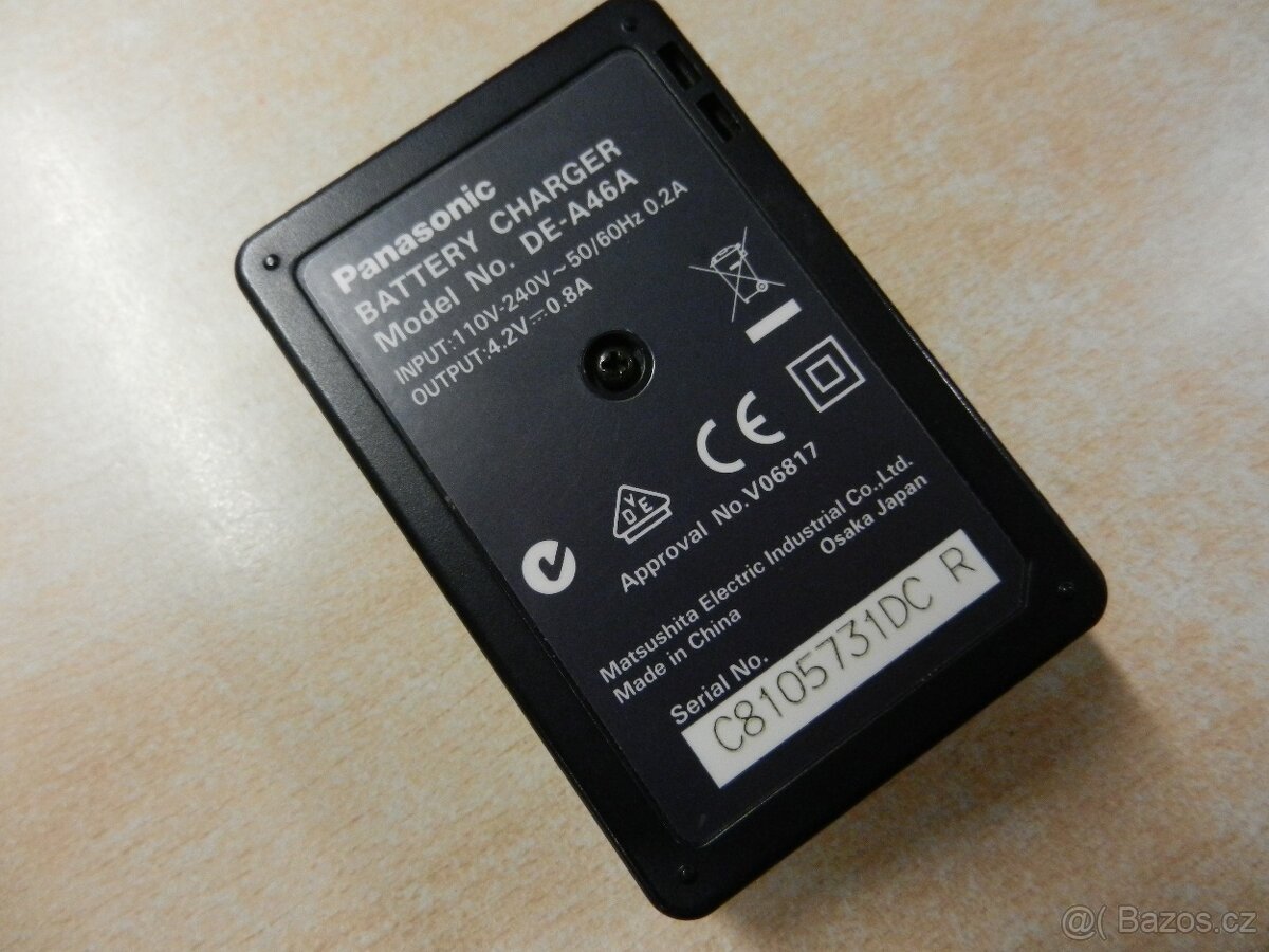 Panasonic DE-A46 a aku CGA-S007E - 2