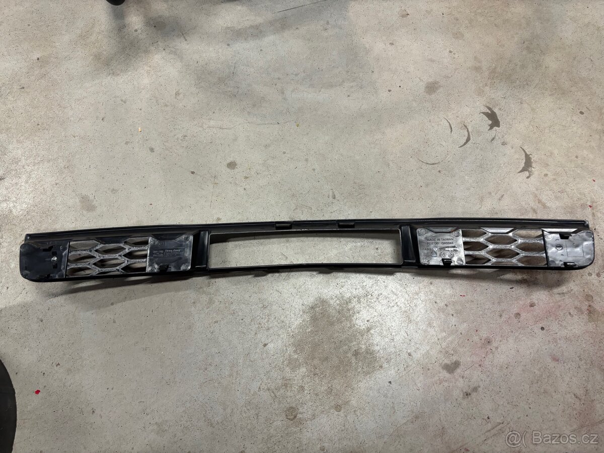 Mrizka do predniho narazniku ford mustang 4.0 s197 - 2