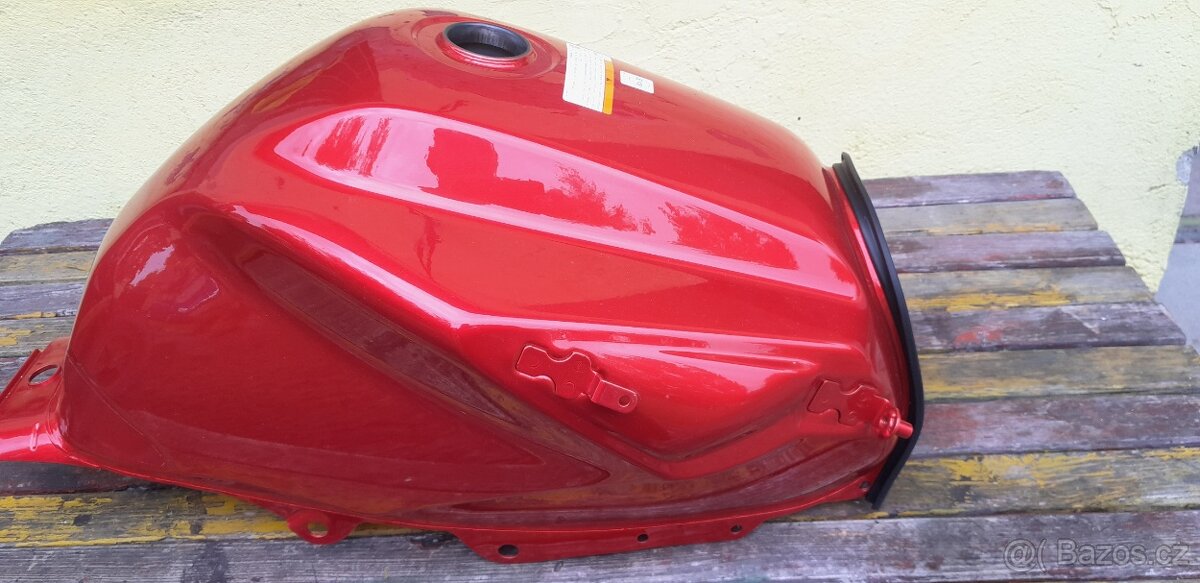 YAMAHA YS 125, nová nádrž - 2