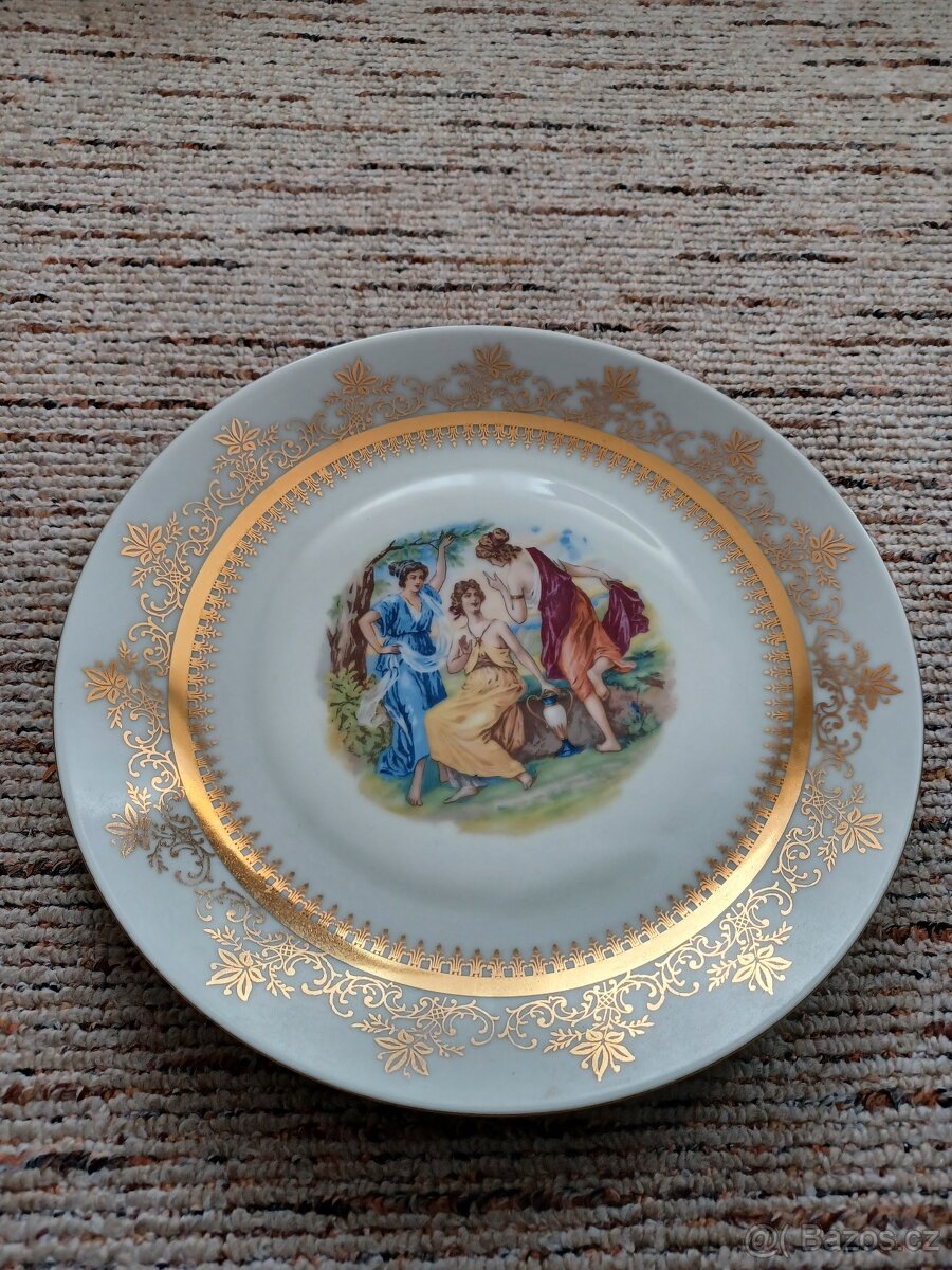 Krásný porcelánový talíř - 2