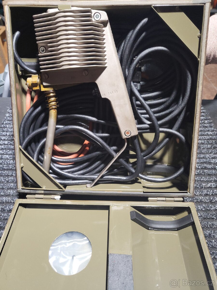 Vojenská stříkací pistole - 2