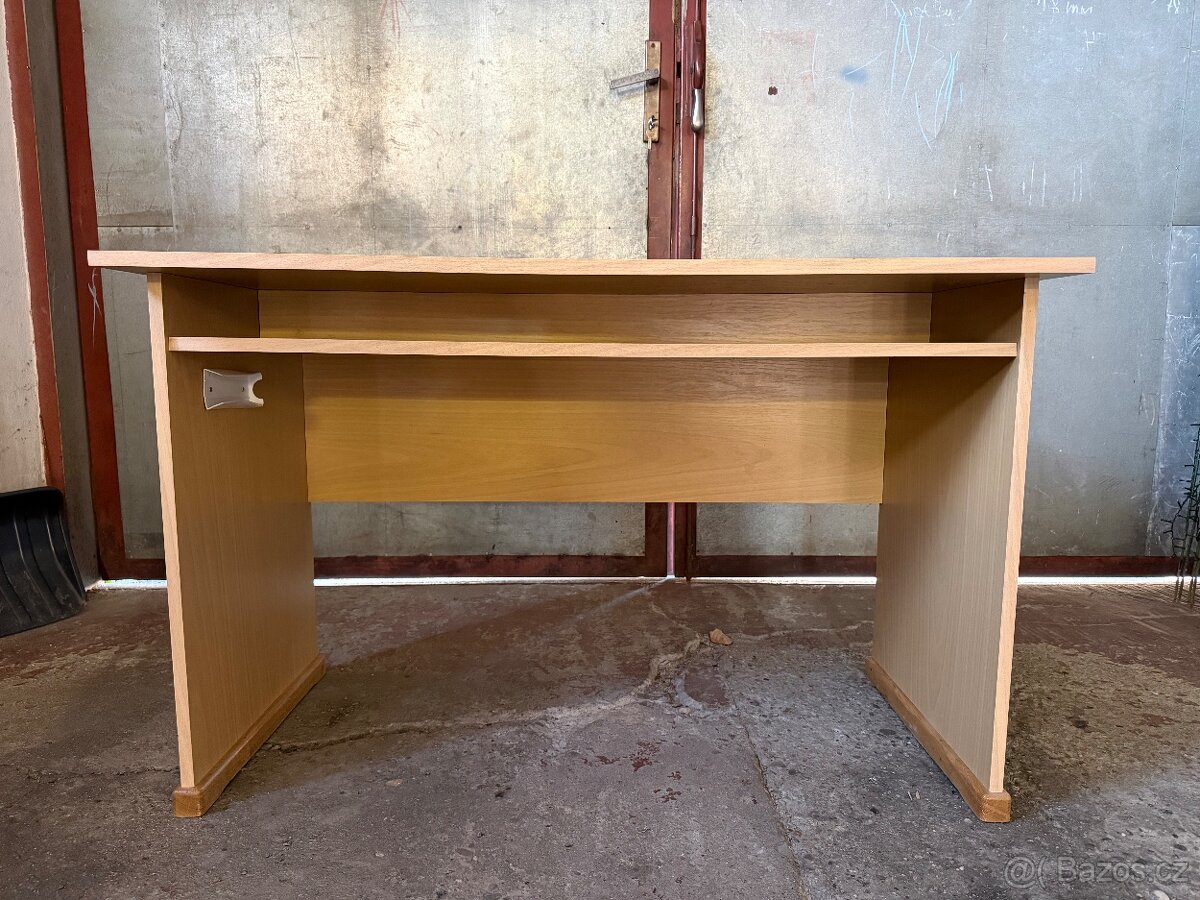 Psací stůl + police - 2