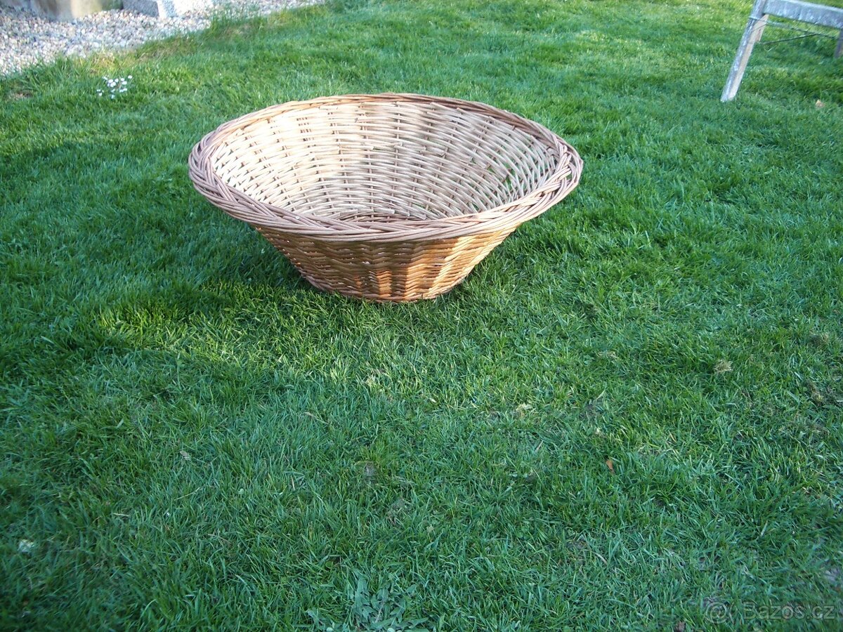 Prodám proutěný pelíšek - 2