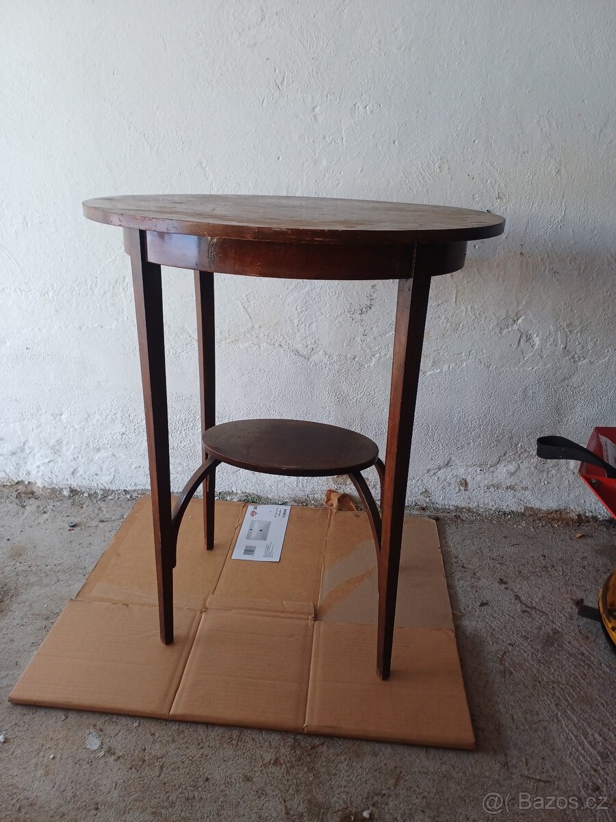Stolek Thonet - 2