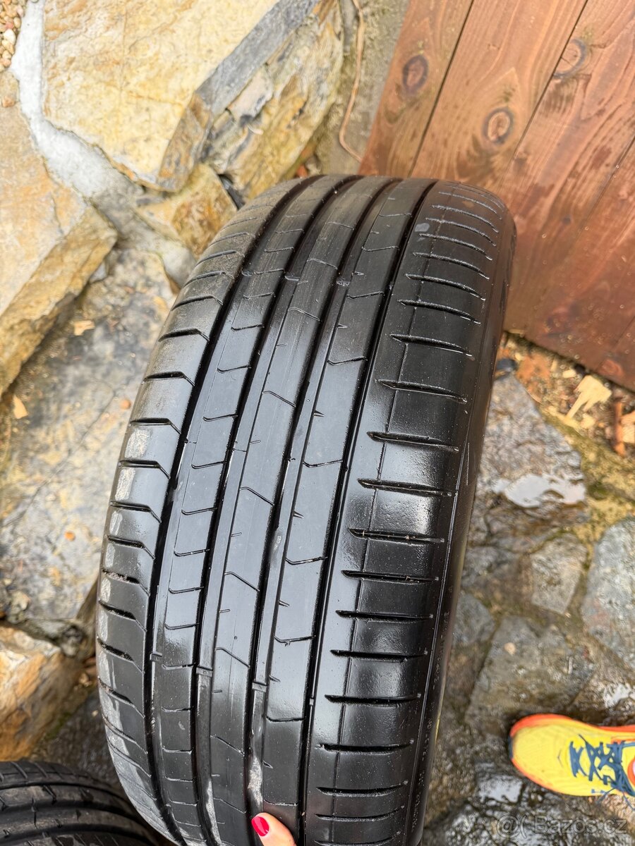 Letní pneu Pirelli zero 235/50 R19 99W - 2