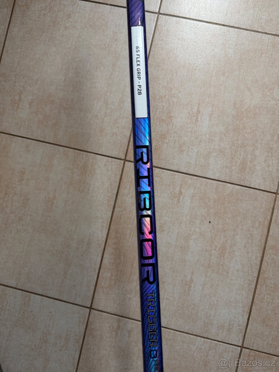 Hokejka CCM TRIGGER 8Pro, pravá, P28, Flex 65 - 2