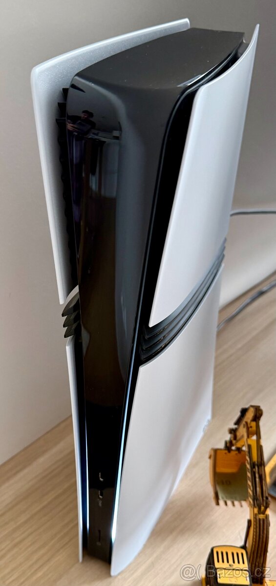 PlayStation 5 Pro (PS5 Pro) + ovladač DualSense - 2