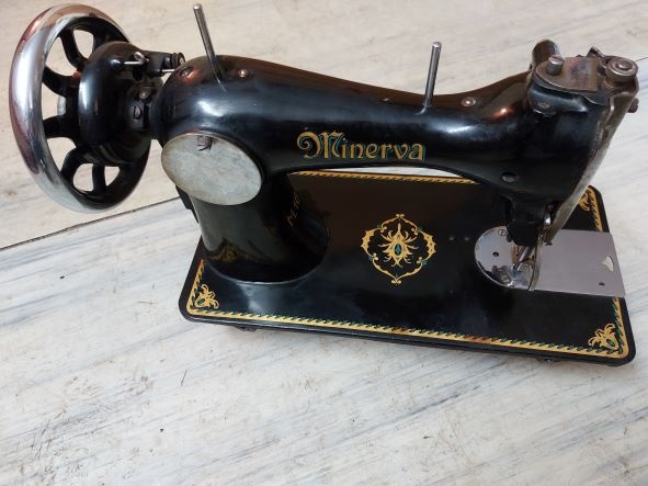 Prodám šicí stroj - 2