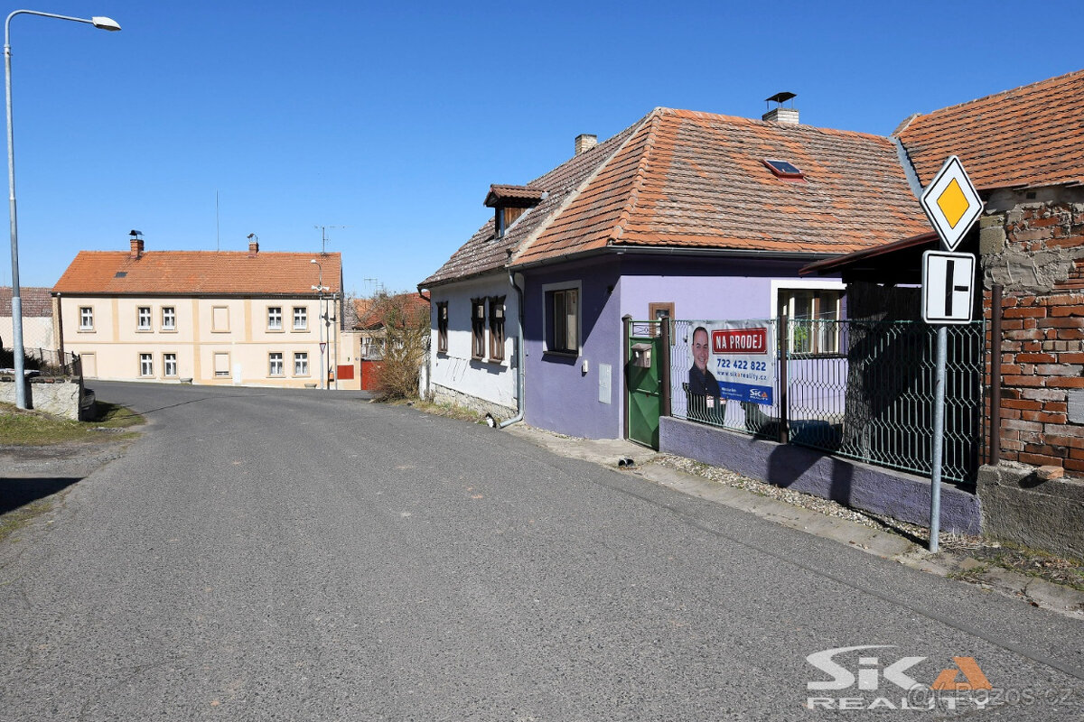 Prodej rodinného domu, 168 m2, Markvarec - 2