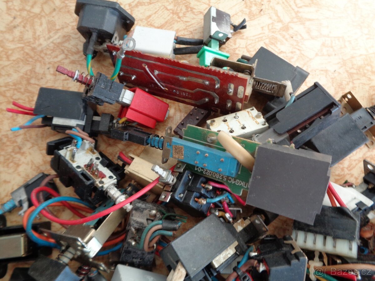 Prodám různé síťové vypínače - 2